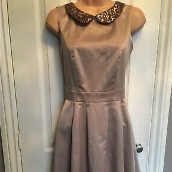 Satin sand colored skater dress with sequin collar - Picture 5 of 9